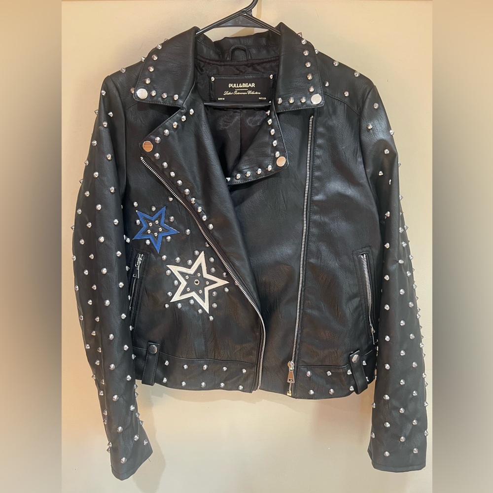PULL&BEAR “Sweet Revenge” Black Leather Jacket with Star Details Size M